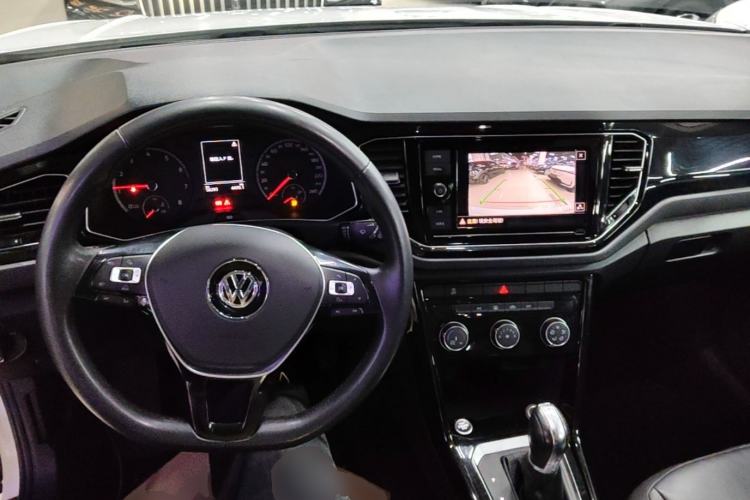 Used Volkswagen T-ROC 2019 280TSI DSG Two-Wheel Drive Comfort Version China VI Standard Center Console