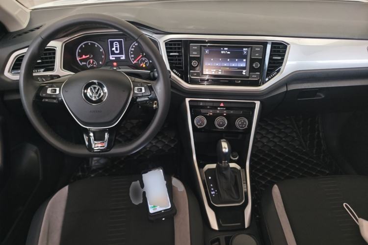 Used Volkswagen T-ROC 2019 280TSI DSG Two-Wheel Drive Advanced Version China VI Standard Center Console