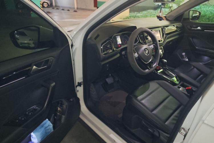 Used Volkswagen T-ROC 2019 280TSI DSG Two-Wheel Drive Comfort Version China VI Standard Driver Seat