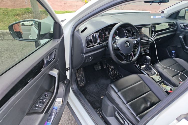 Used Volkswagen T-ROC 2019 280TSI DSG Two-Wheel Drive Comfort Version China VI Standard Driver Seat