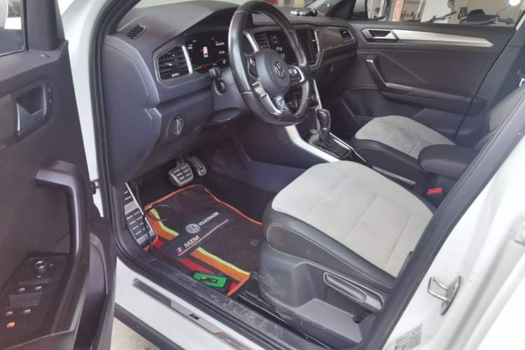 Used Volkswagen T-ROC 2019 280TSI DSG Two-Wheel Drive R-Line Pro Driver Seat