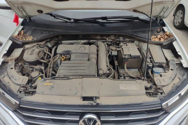 Used Volkswagen T-ROC 2019 230TSI DSG Two-Wheel-Drive Advanced Version China VI Standard Engine Bay