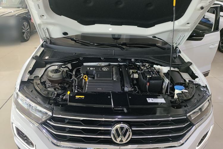 Used Volkswagen T-ROC 2019 280TSI DSG Two-Wheel Drive Comfort Version China VI Standard Engine Bay