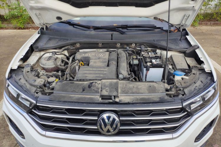 Used Volkswagen T-ROC 2019 280TSI DSG Two-Wheel Drive R-Line Pro Engine Bay
