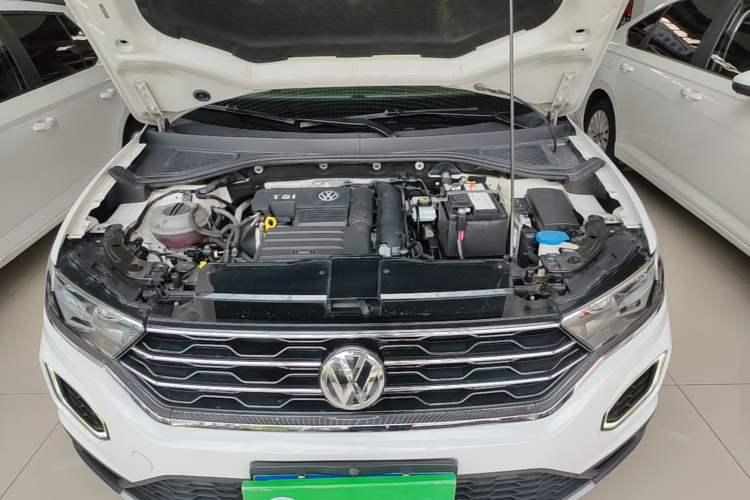Used Volkswagen T-ROC 2019 280TSI DSG Two-Wheel Drive Comfort Version China VI Standard Engine Bay