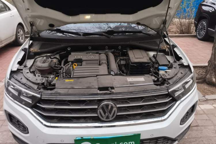 Used Volkswagen T-ROC 2019 280TSI DSG Four-Wheel Drive Luxury Version China V Standard Engine Bay