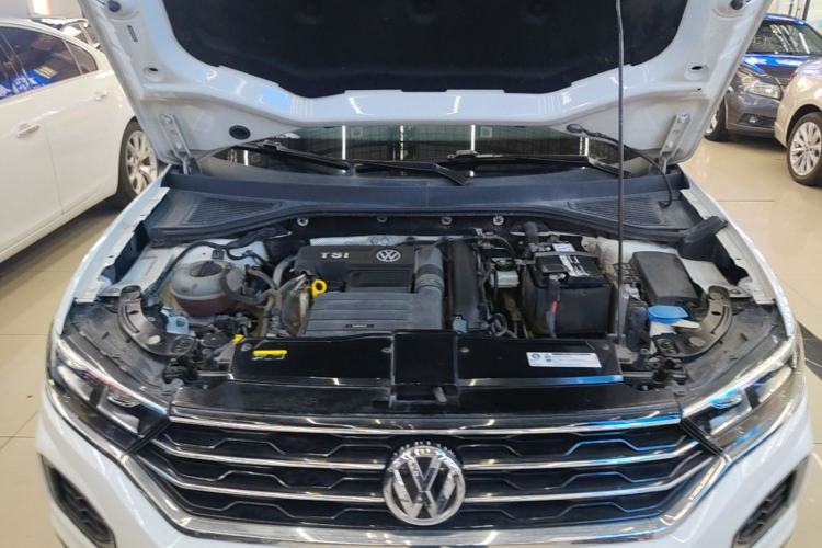 Used Volkswagen T-ROC 2019 230TSI DSG Two-Wheel-Drive Advanced Version China VI Standard Engine Bay