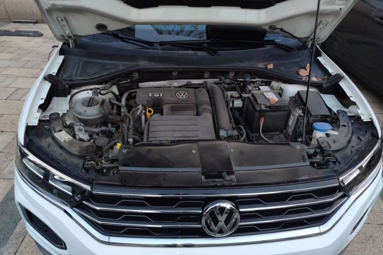 Used Volkswagen T-ROC 2019 230TSI DSG Two-Wheel-Drive Advanced Version China VI Standard Engine Bay