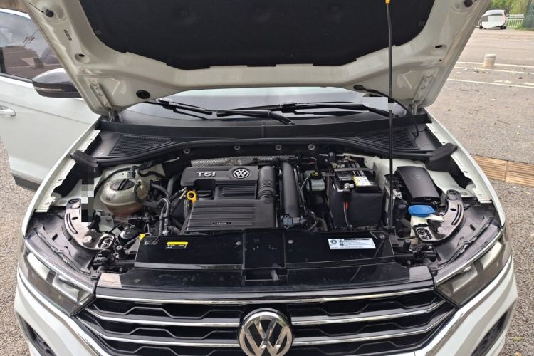Used Volkswagen T-ROC 2019 280TSI DSG Two-Wheel Drive Comfort Version China VI Standard Engine Bay