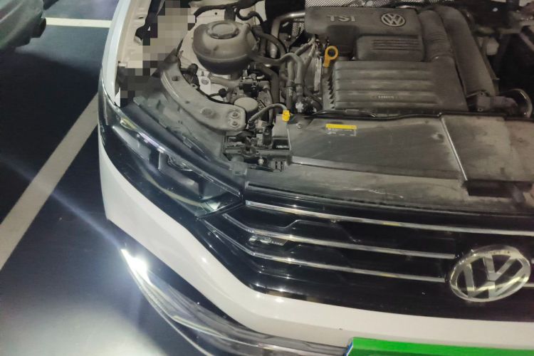 Used Volkswagen T-ROC 2019 280TSI DSG Two-Wheel Drive Advanced Version China VI Standard Engine Bay Right