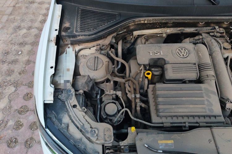 Used Volkswagen T-ROC 2019 280TSI DSG Two-Wheel Drive Comfort Version China VI Standard Engine Bay Right