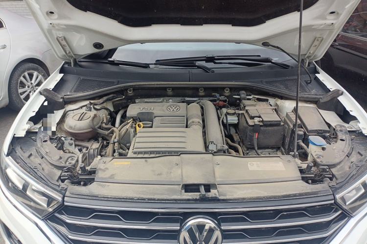 Used Volkswagen T-ROC 2019 280TSI DSG Four-Wheel Drive Luxury Version China V Standard Engine Bay