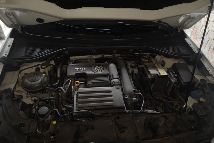 Used Volkswagen T-ROC 2019 280TSI DSG Two-Wheel Drive R-Line Pro Engine Bay