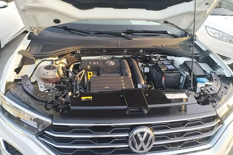 Used Volkswagen T-ROC 2019 280TSI DSG Two-Wheel Drive Comfort Version China VI Standard Engine Bay
