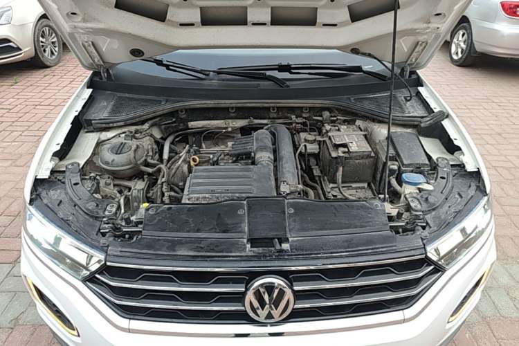 Used Volkswagen T-ROC 2019 280TSI DSG Four-Wheel Drive Comfort Version China V Emission Standard Engine Bay