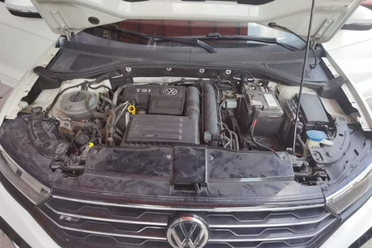 Used Volkswagen T-ROC 2019 280TSI DSG Two-Wheel Drive R-Line Pro Engine Bay