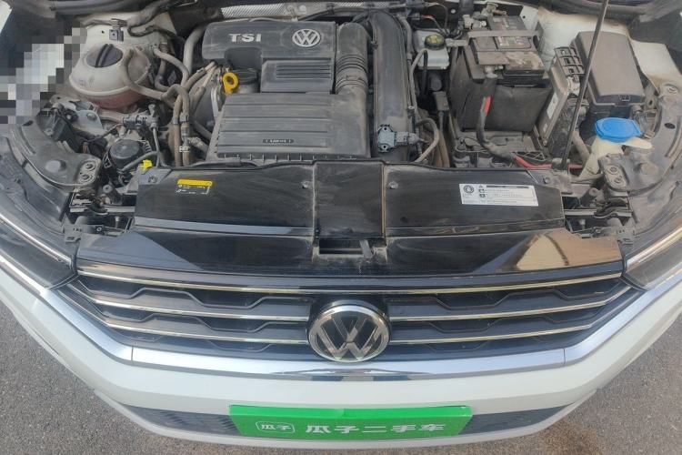 Used Volkswagen T-ROC 2019 280TSI DSG Two-Wheel Drive Comfort Version China VI Standard Engine Bay
