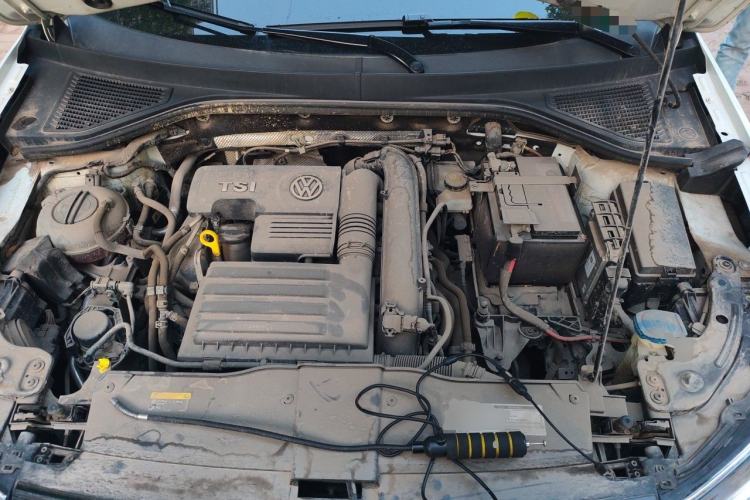 Used Volkswagen T-ROC 2019 280TSI DSG Two-Wheel Drive Comfort Version China VI Standard Engine Bay
