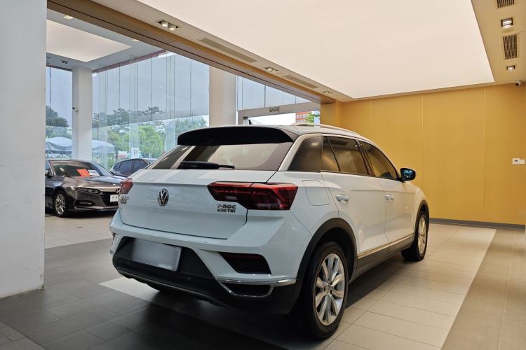 Used Volkswagen T-ROC 2019 230TSI DSG Two-Wheel-Drive Advanced Version China VI Standard Exterior 1