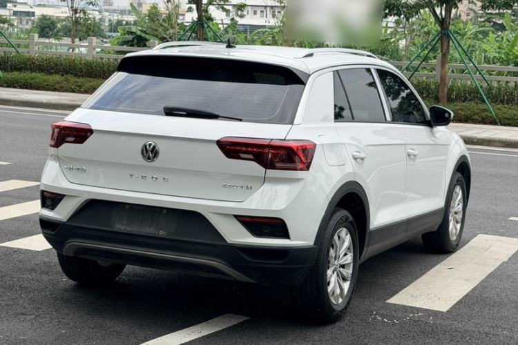 Used Volkswagen T-ROC 2019 230TSI DSG Two-Wheel Drive Fashion Edition China VI Standard Exterior 3