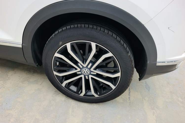 Used Volkswagen T-ROC 2019 280TSI DSG Two-Wheel Drive Comfort Version China VI Standard Exterior 4
