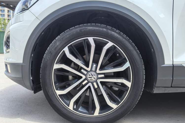 Used Volkswagen T-ROC 2019 280TSI DSG Two-Wheel Drive Comfort Version China VI Standard Exterior 6