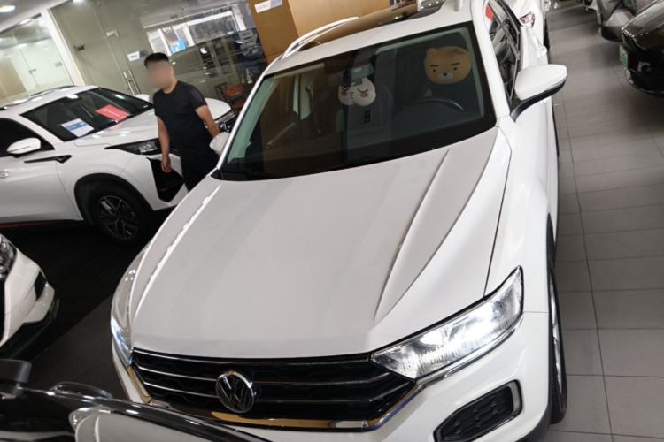 Used Volkswagen T-ROC 2019 230TSI DSG Two-Wheel-Drive Advanced Version China VI Standard Front