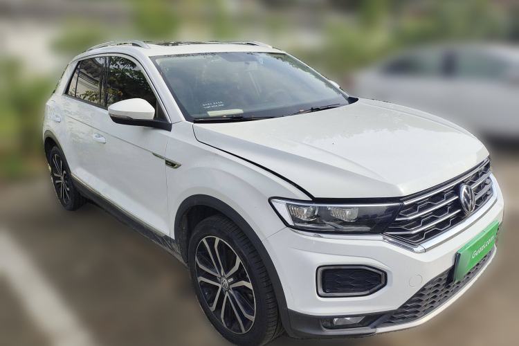 Used Volkswagen T-ROC 2019 280TSI DSG Two-Wheel Drive R-Line Pro Front Right 45 Deg