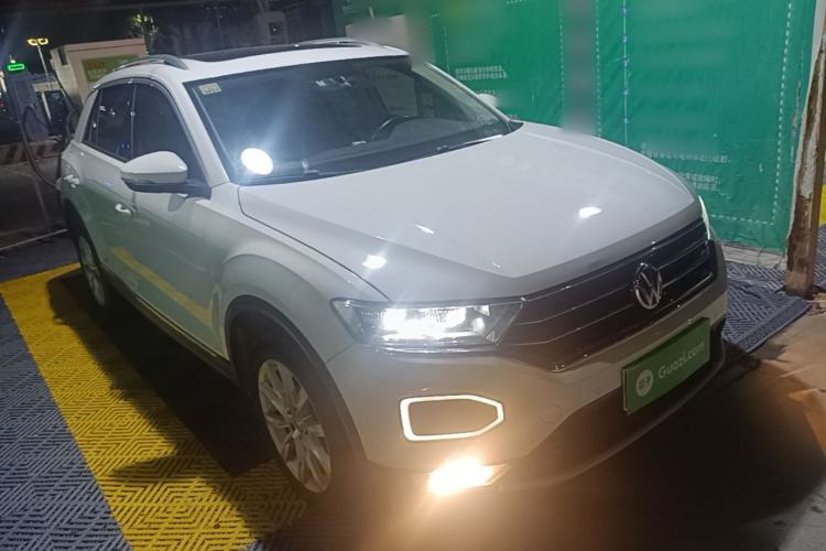 Used Volkswagen T-ROC 2019 230TSI DSG Two-Wheel-Drive Advanced Version China VI Standard Front Right 45 Deg