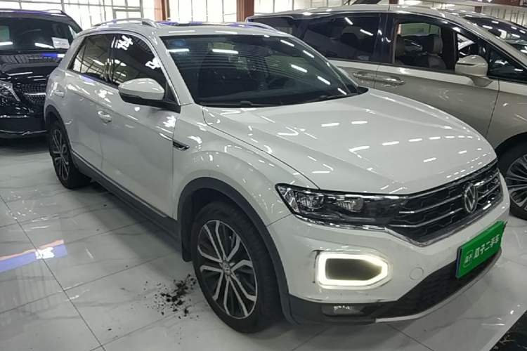 Used Volkswagen T-ROC 2019 280TSI DSG Two-Wheel Drive Comfort Version China VI Standard Front Right 45 Deg