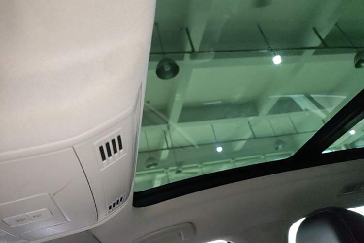 Used Volkswagen T-ROC 2019 280TSI DSG Two-Wheel Drive Comfort Version China VI Standard Headliner