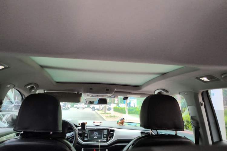 Used Volkswagen T-ROC 2019 230TSI DSG Two-Wheel-Drive Advanced Version China VI Standard Headliner