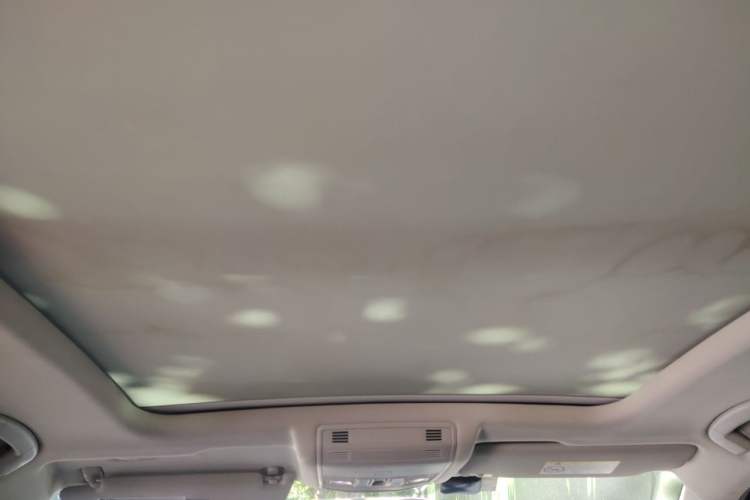 Used Volkswagen T-ROC 2019 280TSI DSG Two-Wheel Drive Comfort Version China VI Standard Headliner