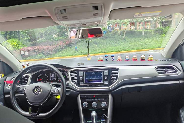 Used Volkswagen T-ROC 2019 230TSI DSG Two-Wheel-Drive Advanced Version China VI Standard Headliner