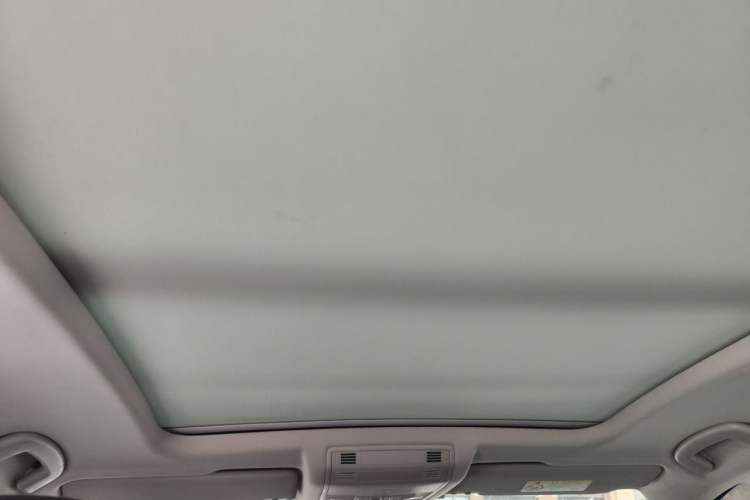 Used Volkswagen T-ROC 2019 280TSI DSG Two-Wheel Drive Comfort Version China VI Standard Headliner