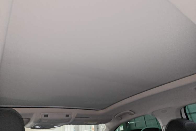 Used Volkswagen T-ROC 2019 280TSI DSG Two-Wheel Drive Comfort Version China VI Standard Headliner