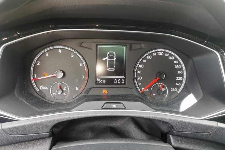 Used Volkswagen T-ROC 2019 280TSI DSG Two-Wheel Drive Comfort Version China VI Standard Instrument Cluster