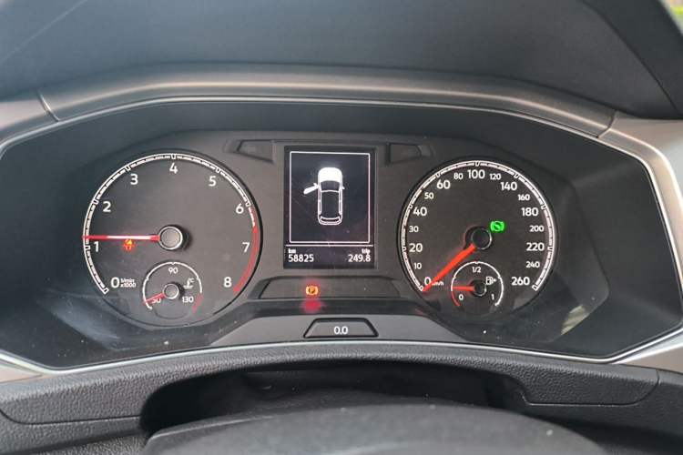Used Volkswagen T-ROC 2019 230TSI DSG Two-Wheel-Drive Advanced Version China VI Standard Instrument Cluster