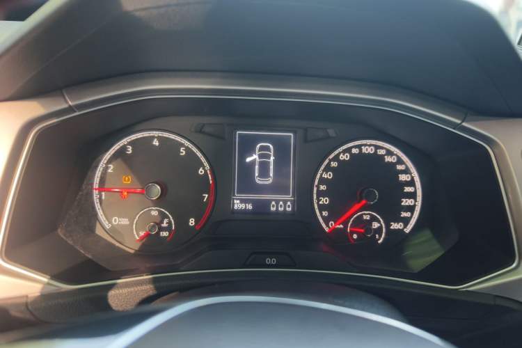 Used Volkswagen T-ROC 2019 230TSI DSG Two-Wheel-Drive Advanced Version China VI Standard Instrument Cluster