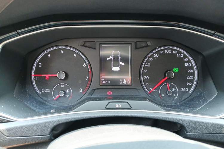 Used Volkswagen T-ROC 2019 280TSI DSG Two-Wheel Drive Comfort Version China VI Standard Instrument Cluster