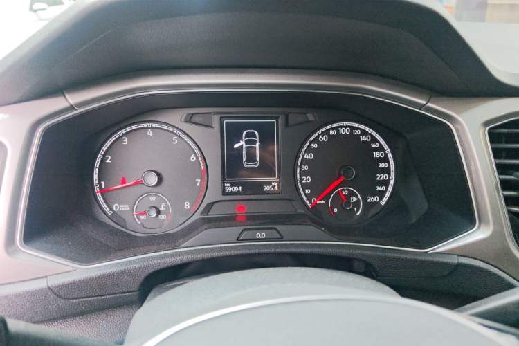 Used Volkswagen T-ROC 2019 230TSI DSG Two-Wheel-Drive Advanced Version China VI Standard Instrument Cluster
