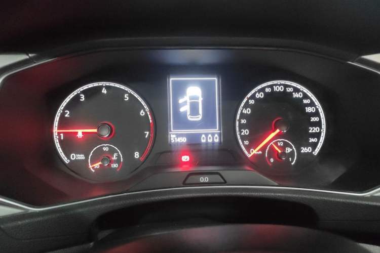 Used Volkswagen T-ROC 2019 230TSI DSG Two-Wheel-Drive Advanced Version China VI Standard Instrument Cluster