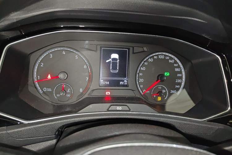 Used Volkswagen T-ROC 2019 280TSI DSG Two-Wheel Drive Comfort Version China VI Standard Instrument Cluster
