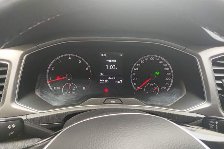 Used Volkswagen T-ROC 2019 230TSI DSG Two-Wheel Drive Advanced Version China V Standard Instrument Cluster