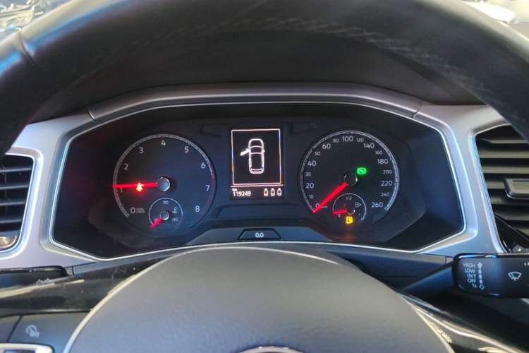 Used Volkswagen T-ROC 2019 230TSI DSG Two-Wheel-Drive Advanced Version China VI Standard Instrument Cluster
