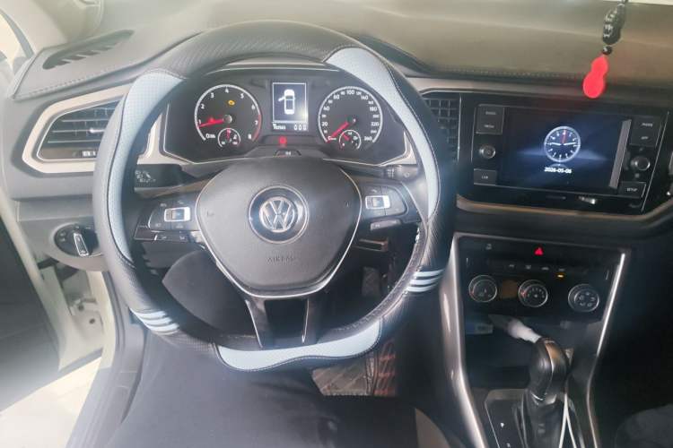 Used Volkswagen T-ROC 2019 280TSI DSG Two-Wheel Drive Advanced Version China VI Standard Instrument Cluster