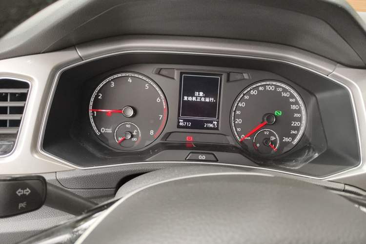 Used Volkswagen T-ROC 2019 230TSI DSG Two-Wheel-Drive Advanced Version China VI Standard Instrument Cluster