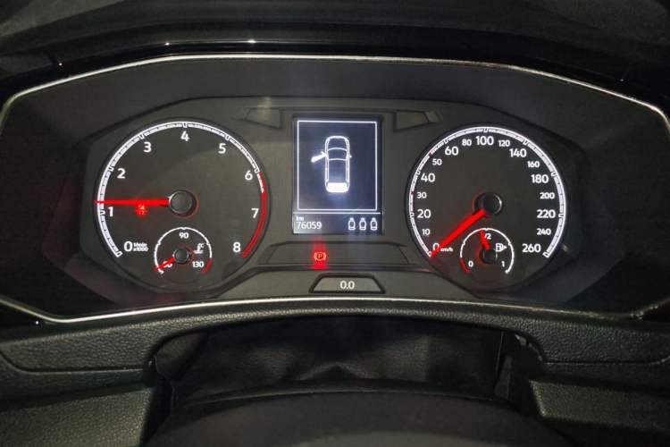 Used Volkswagen T-ROC 2019 280TSI DSG Two-Wheel Drive Comfort Version China VI Standard Instrument Cluster