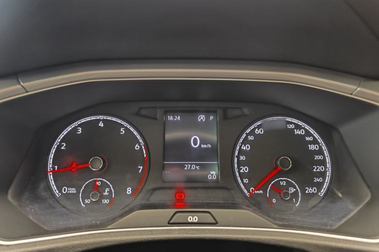 Used Volkswagen T-ROC 2019 230TSI DSG Two-Wheel-Drive Advanced Version China VI Standard Instrument Cluster