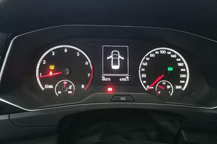 Used Volkswagen T-ROC 2019 280TSI DSG Two-Wheel Drive Comfort Version China VI Standard Instrument Cluster